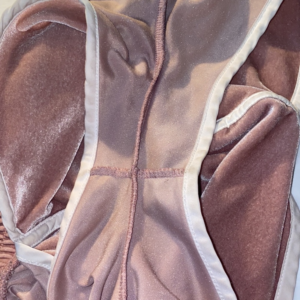 Dusty Pink Velvet Shorts - Picture 4 of 4